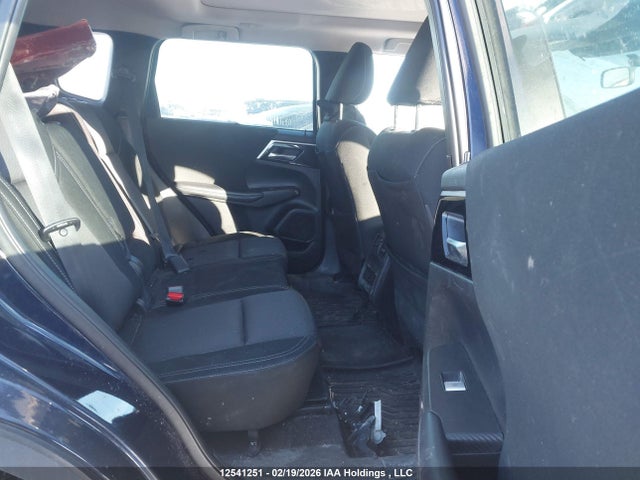 12541251 :رقم المزاد ، JA4J4UA89PZ605297 vin ، 2023 Mitsubishi Outlander Le/le Premium/noir/se/sel مزاد بيع