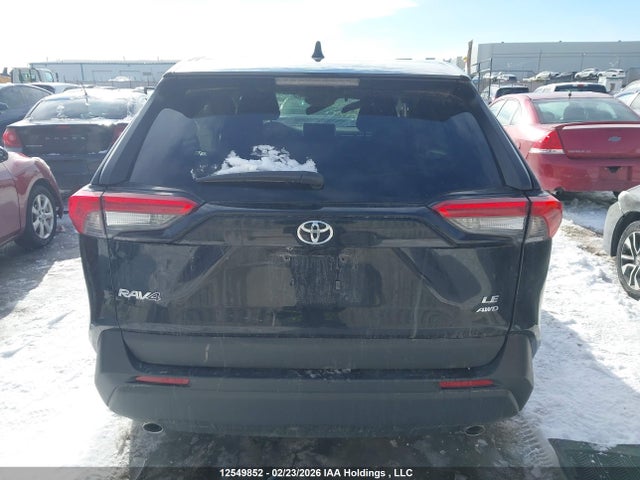 2T3B1RFV7RC426064 Toyota RAV4 LE