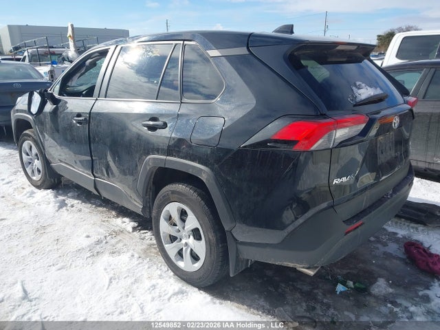 2T3B1RFV7RC426064 Toyota RAV4 LE