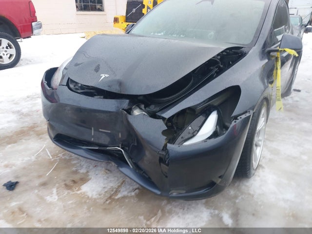 Продажа на аукционе авто 2024 Tesla Model Y, vin: LRWYGDEE5RC642149, номер лота: 12549898