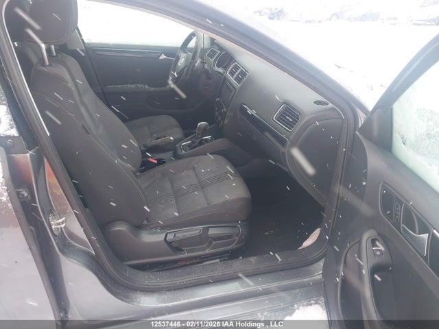3VWDB7AJ0HM310392 Volkswagen Jetta Wolfsburg Edition