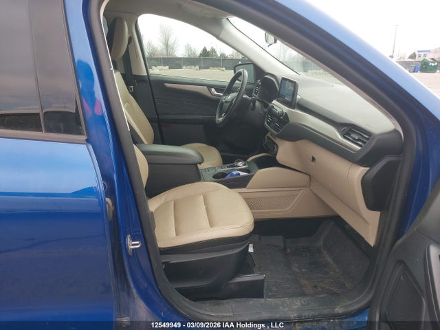 1FMCU9CZ7NUA97676 Ford ESCAPE SEL
