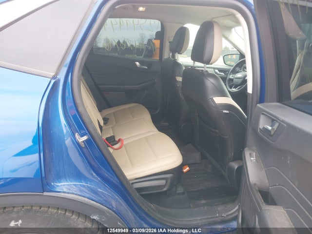 1FMCU9CZ7NUA97676 Ford ESCAPE SEL