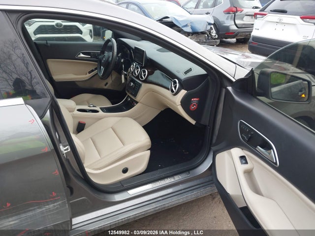 WDDSJ4GB4EN129007 Mercedes-Benz CLA 250 4MATIC