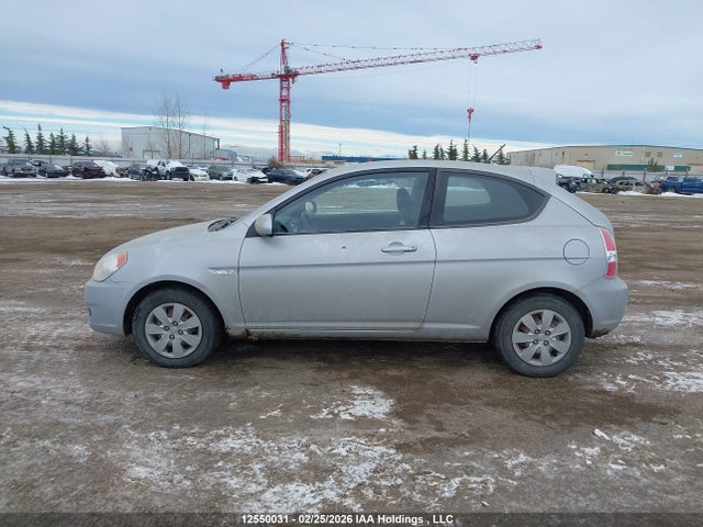 12550031 :رقم المزاد ، KMHCN3BC4AU178782 vin ، 2010 Hyundai Accent Gl مزاد بيع