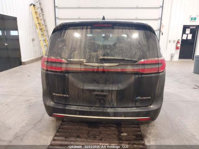 2C4RC1L7XNR107888 Chrysler Pacifica Hybrid Touring L