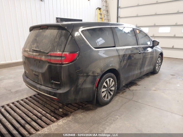 2C4RC1L7XNR107888 Chrysler Pacifica Hybrid Touring L