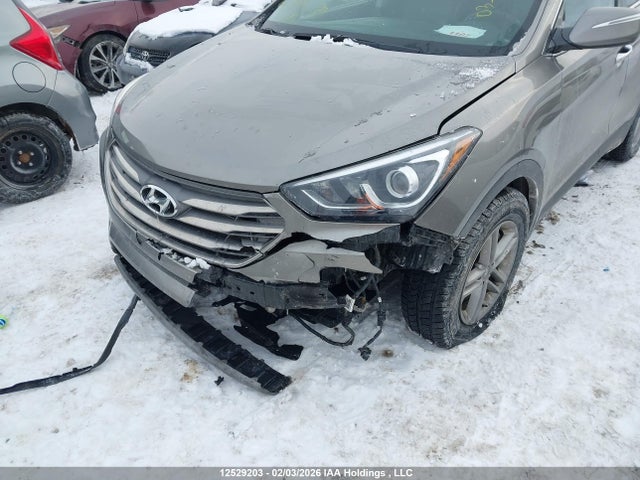 5NMZUDLB7JH061833 Hyundai Santa Fe Sport 2.4 Se