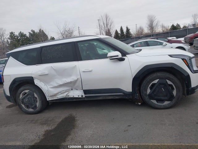 KNDADFS56R6040582 KIA Ev9 Land/land W/premium Package
