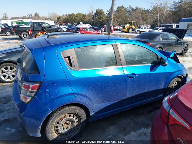 1G1JD6SH8H4173972 Chevrolet SONIC LT