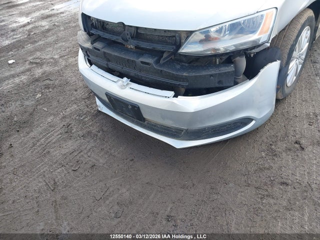 12550140 :رقم المزاد ، 3VWDK7AJ8BM026645 vin ، 2011 Volkswagen Jetta 2.0l Comfortline مزاد بيع