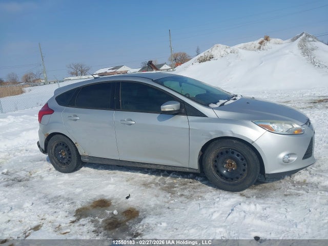 1FADP3K24EL335044 Ford FOCUS SE