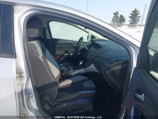 1FADP3K24EL335044 Ford FOCUS SE