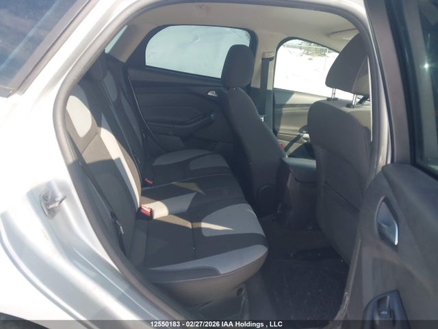 1FADP3K24EL335044 Ford FOCUS SE