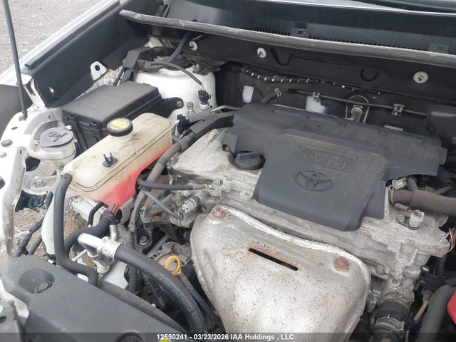 2T3ZFREV5JW482721 Toyota RAV4 LE