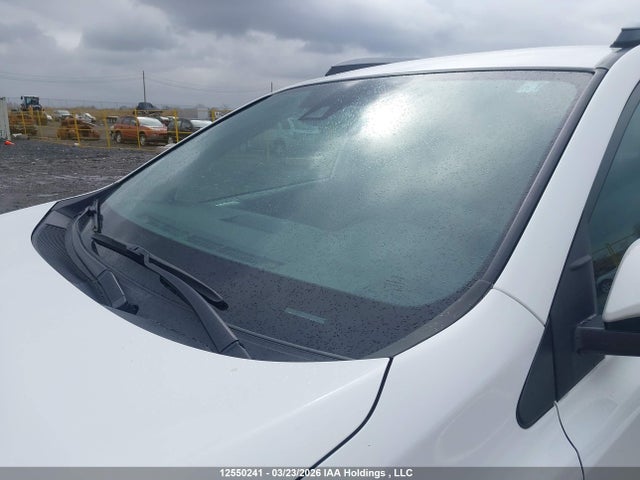 2T3ZFREV5JW482721 Toyota RAV4 LE