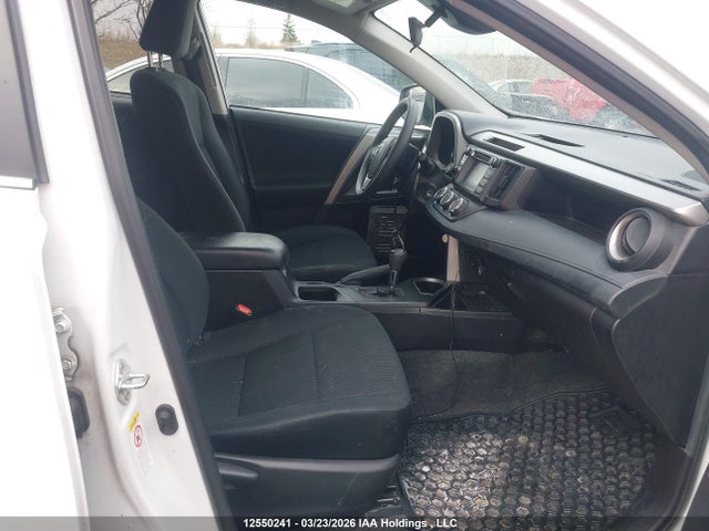 2T3ZFREV5JW482721 Toyota RAV4 LE