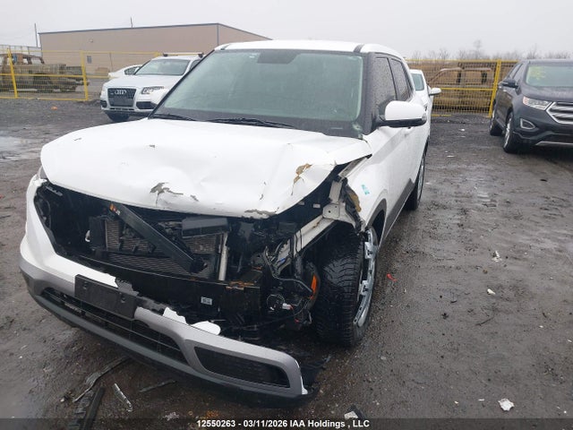 2022 Hyundai Venue Essential Auto Ivt მანქანა იყიდება აუქციონზე, vin: KMHRB8A39NU191129, აუქციონის ნომერი: 12550263