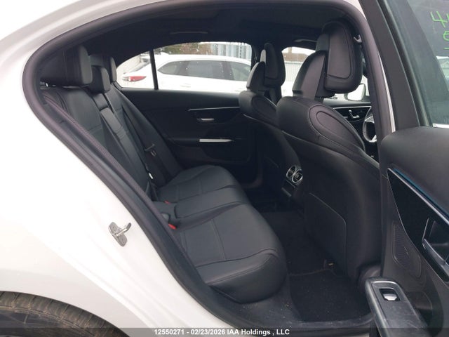 2024 Mercedes-benz C 300 4matic მანქანა იყიდება აუქციონზე, vin: W1KAF4HB7RR206995, აუქციონის ნომერი: 12550271
