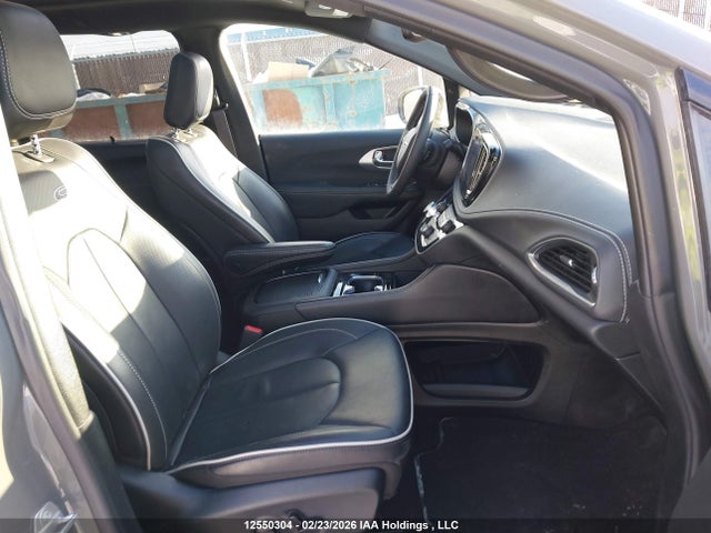 Chrysler Pacifica Limited 2025 2C4RC1GG0SR602736 Image 5