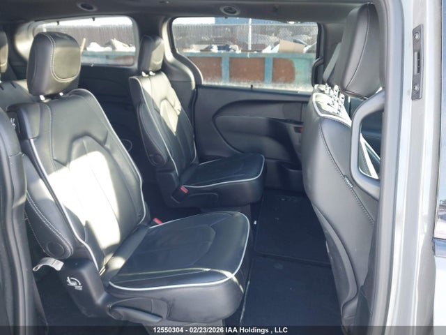 Chrysler Pacifica Limited 2025 2C4RC1GG0SR602736 Image 8