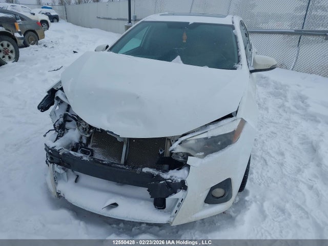 2015 Toyota Corolla S მანქანა იყიდება აუქციონზე, vin: 2T1BURHE8FC427605, აუქციონის ნომერი: 12550428