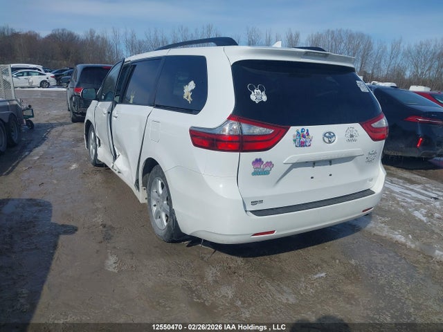 5TDKZ3DC4KS003231 Toyota SIENNA LE