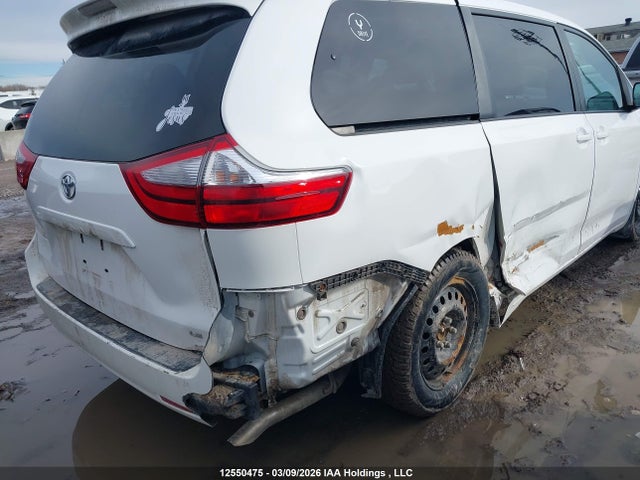 2016 Toyota Sienna Le მანქანა იყიდება აუქციონზე, vin: 5TDKK3DC6GS726154, აუქციონის ნომერი: 12550475