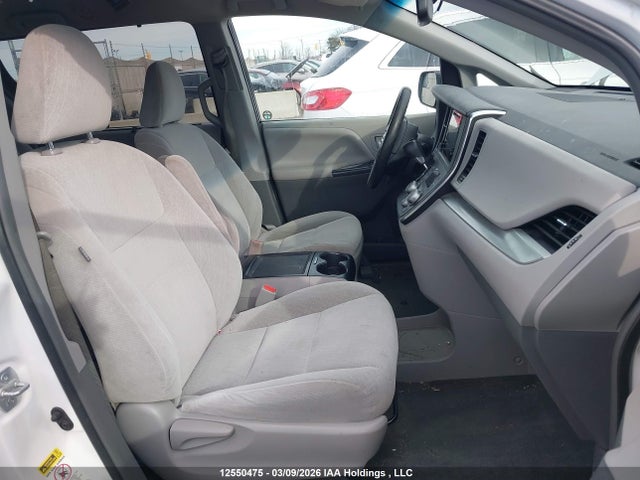 2016 Toyota Sienna Le მანქანა იყიდება აუქციონზე, vin: 5TDKK3DC6GS726154, აუქციონის ნომერი: 12550475