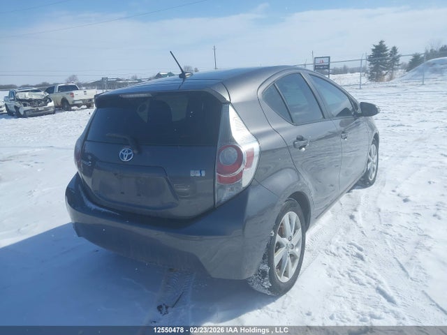 JTDKDTB30E1060951 Toyota PRIUS C