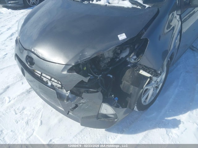 JTDKDTB30E1060951 Toyota PRIUS C