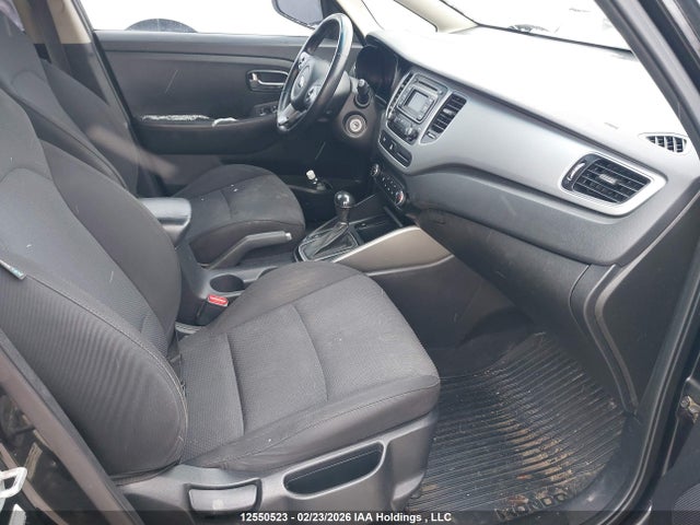 KNAHT8A3XE7015859 KIA Rondo Lx