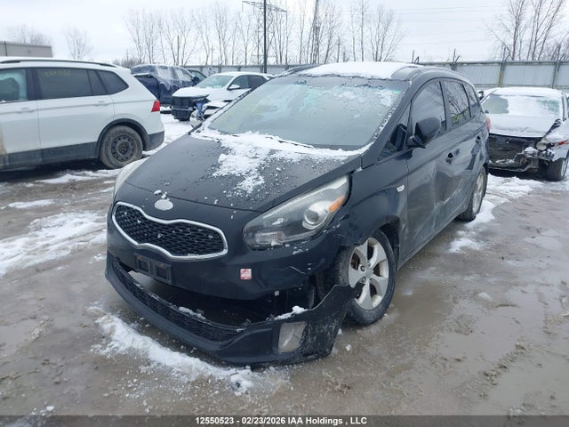 KNAHT8A3XE7015859 KIA Rondo Lx