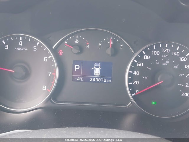KNAHT8A3XE7015859 KIA Rondo Lx