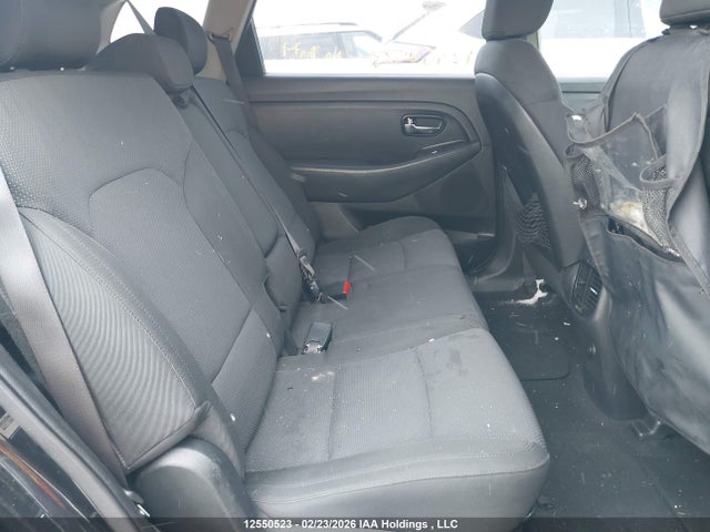 KNAHT8A3XE7015859 KIA Rondo Lx