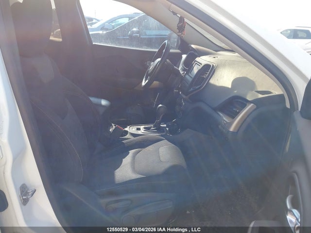 1C4PJMAS0HW649101 Jeep Cherokee Sport