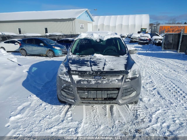 1FMCU9J9XEUA73021 Ford Escape Titanium