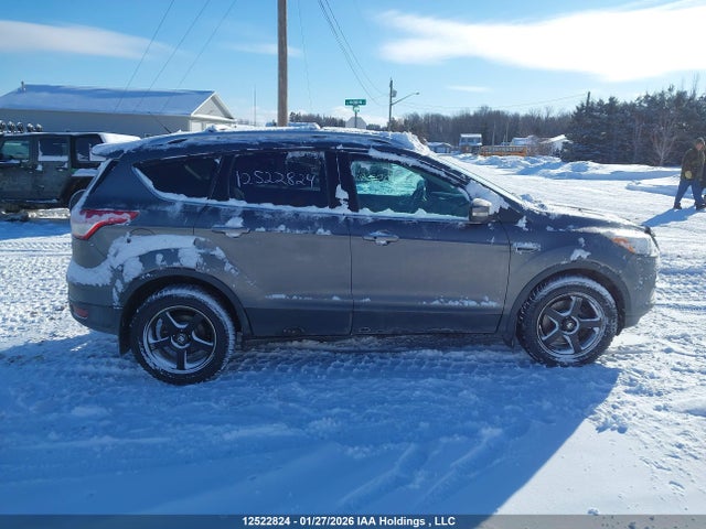 1FMCU9J9XEUA73021 Ford Escape Titanium