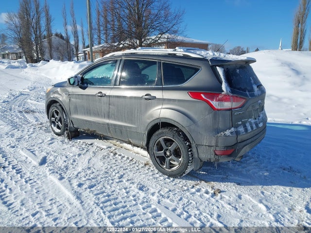 1FMCU9J9XEUA73021 Ford Escape Titanium