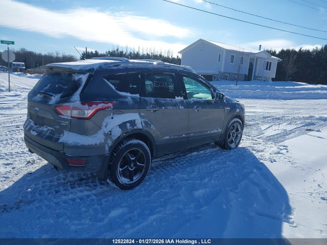 1FMCU9J9XEUA73021 Ford Escape Titanium