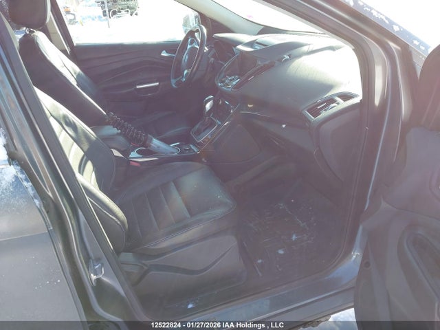 1FMCU9J9XEUA73021 Ford Escape Titanium