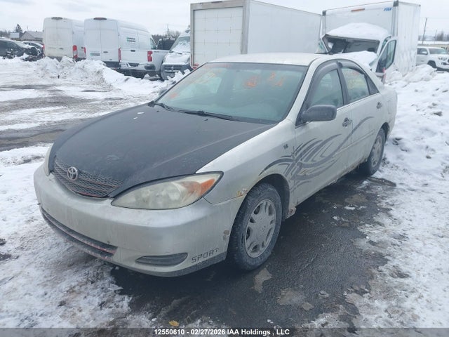 12550610 :رقم المزاد ، JTDBF32KX20051516 vin ، 2002 Toyota Camry Le/xle/se مزاد بيع
