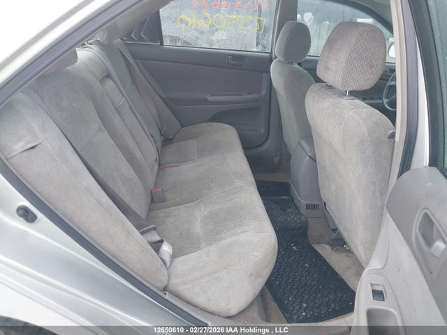 12550610 :رقم المزاد ، JTDBF32KX20051516 vin ، 2002 Toyota Camry Le/xle/se مزاد بيع