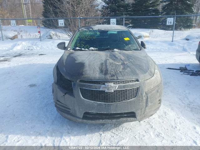 1G1PC5SB3E7423762 Chevrolet Cruze 1lt
