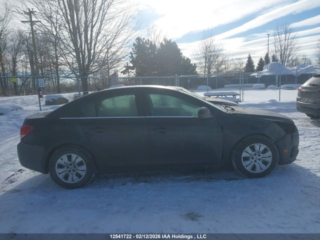 1G1PC5SB3E7423762 Chevrolet Cruze 1lt