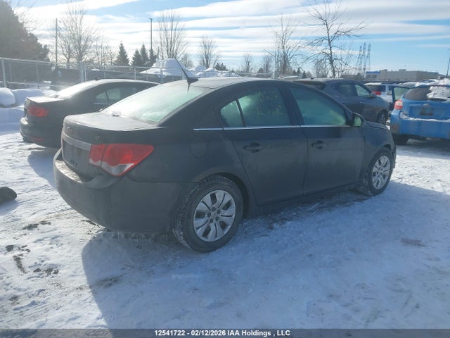 1G1PC5SB3E7423762 Chevrolet Cruze 1lt