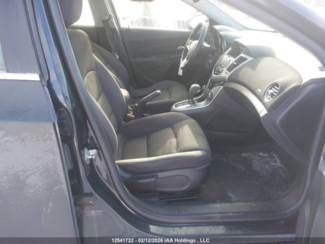 1G1PC5SB3E7423762 Chevrolet Cruze 1lt