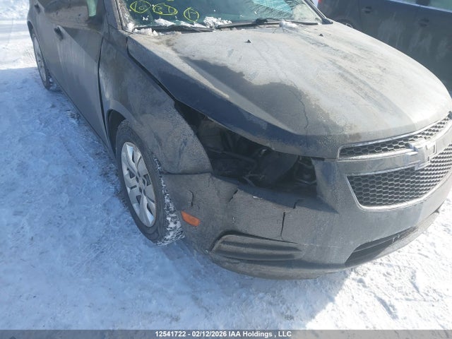 1G1PC5SB3E7423762 Chevrolet Cruze 1lt