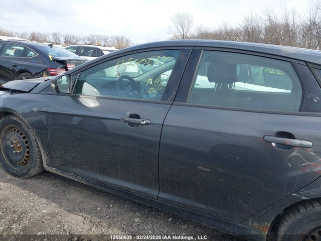 1FADP3K24HL273617 Ford FOCUS SE