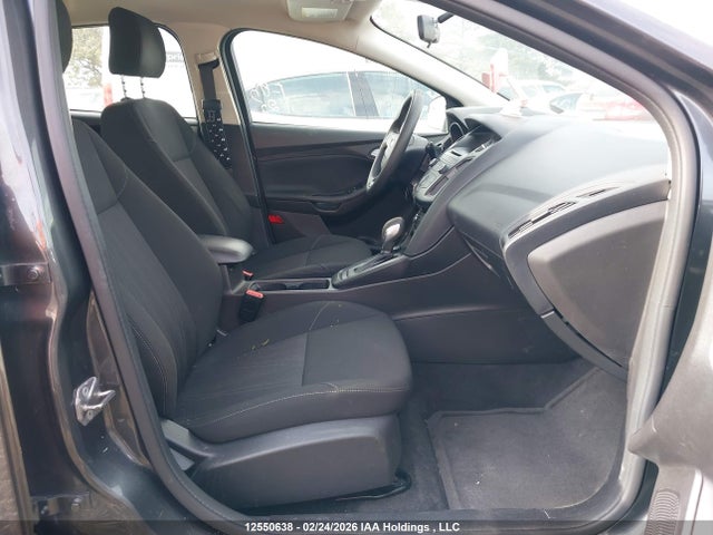 1FADP3K24HL273617 Ford FOCUS SE
